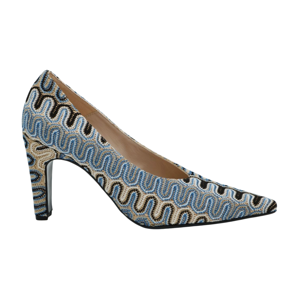 Marian_Blue_Print_V-Cut_Shoe_2