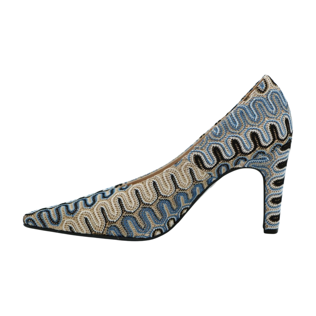 Marian_Blue_Print_V-Cut_Shoe_2