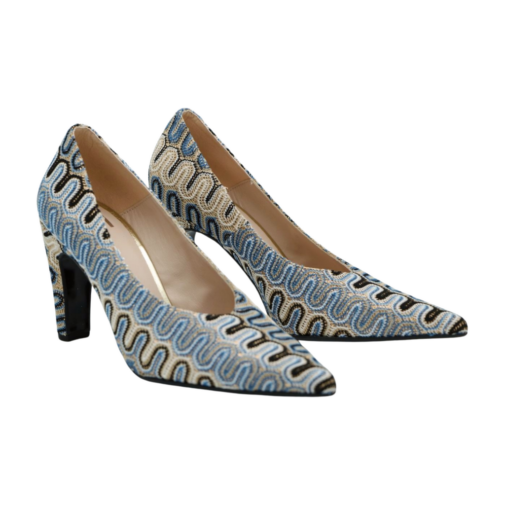 Marian_Blue_Print_V-Cut_Shoe_2