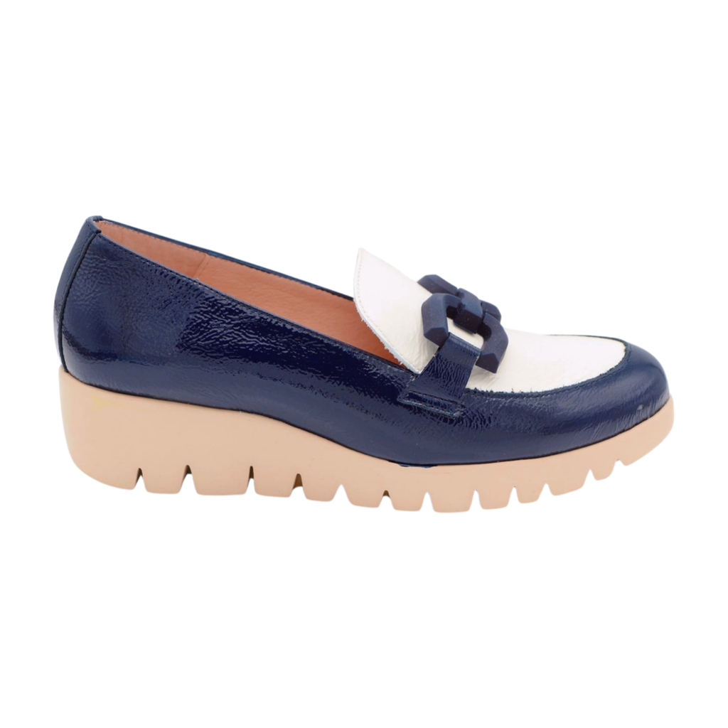 WONDERS -C-33311 -Navy -Patent -Wedge -with -Cream -detail -and -navy -buckle