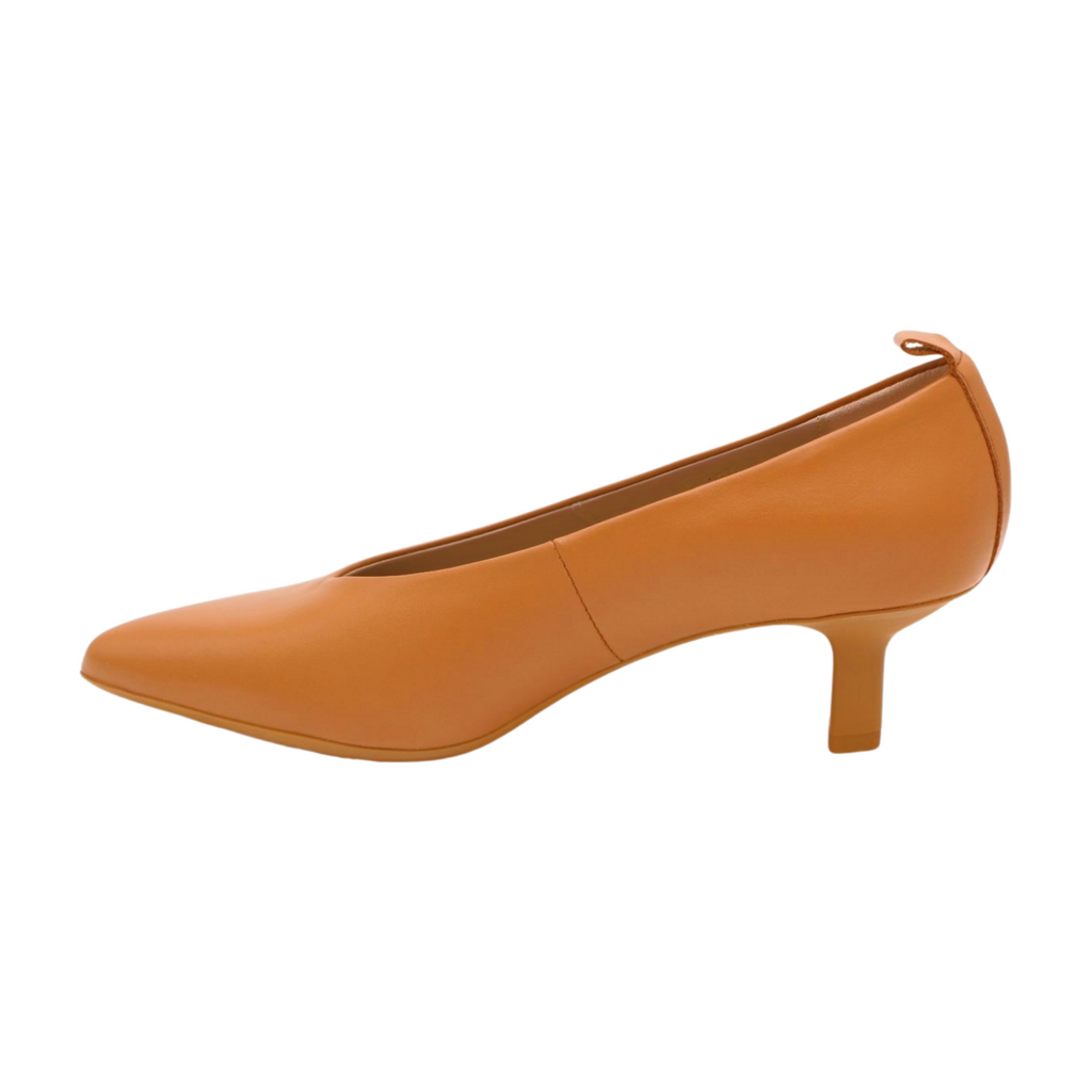 WONDERS -G-7102-Tan-Leather-Court-Shoe