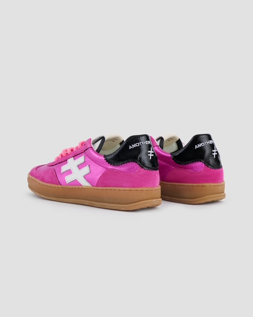 another-trend-pink-trainer-iconic-fucsia