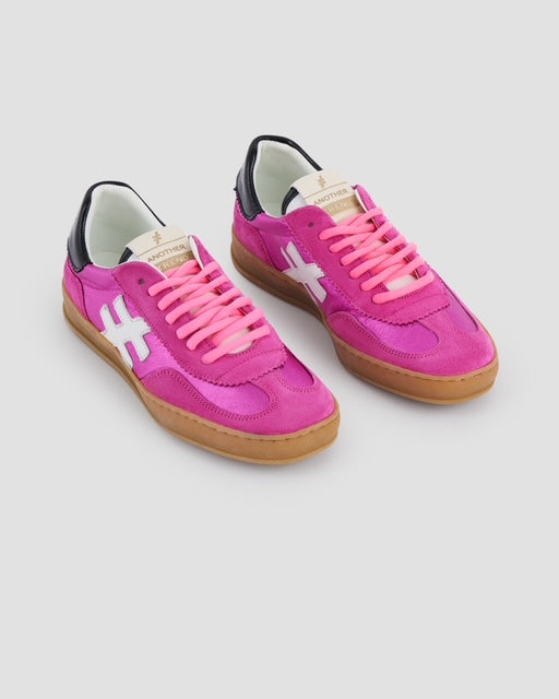 another-trend-pink-trainer-iconic-fucsia