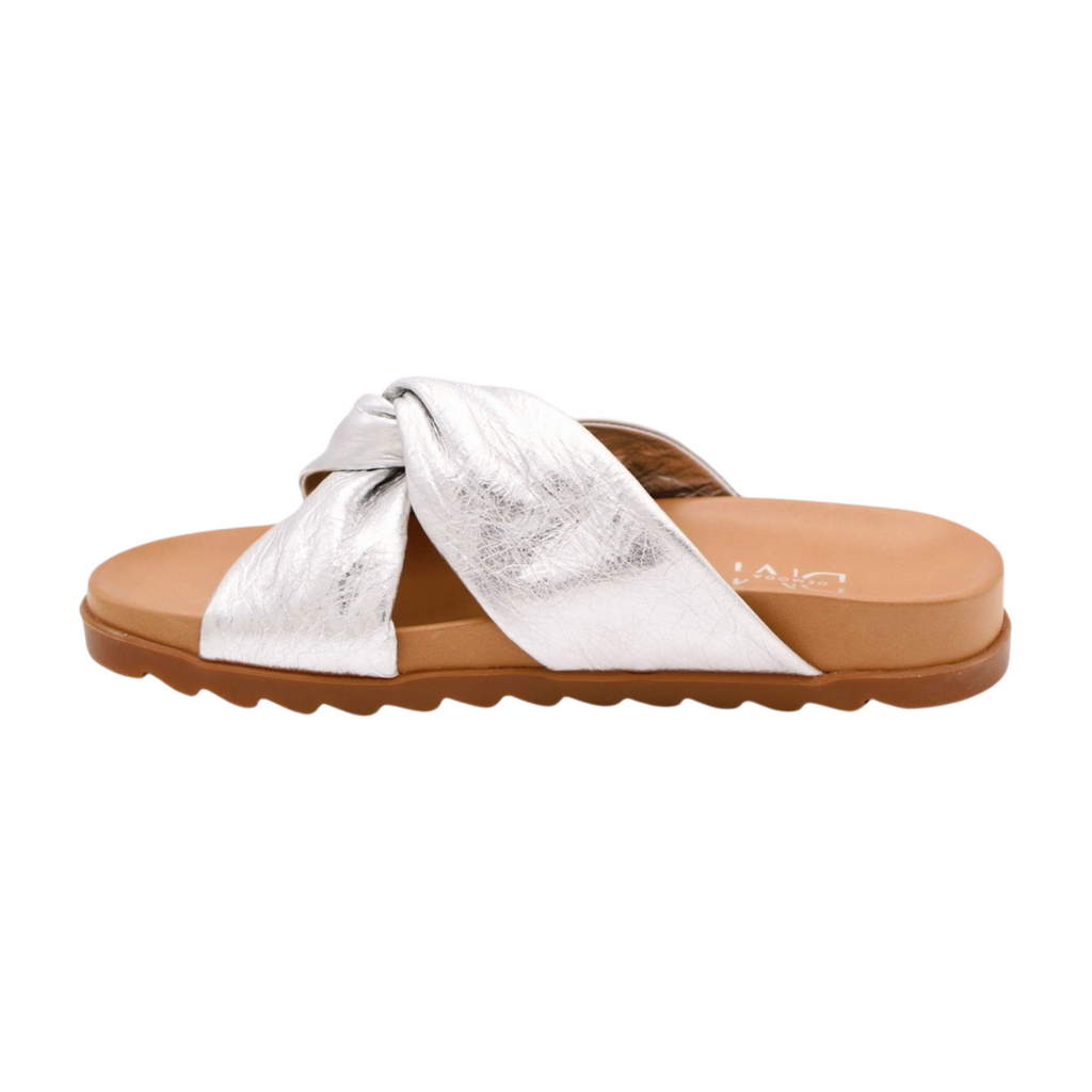 fabucci-silver-leather-knot-slider-sandal